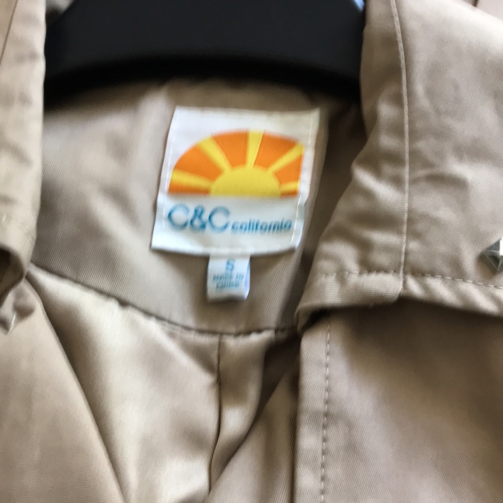 C&C California Tan Ruffle Jacket Size S - Picture 7 of 9